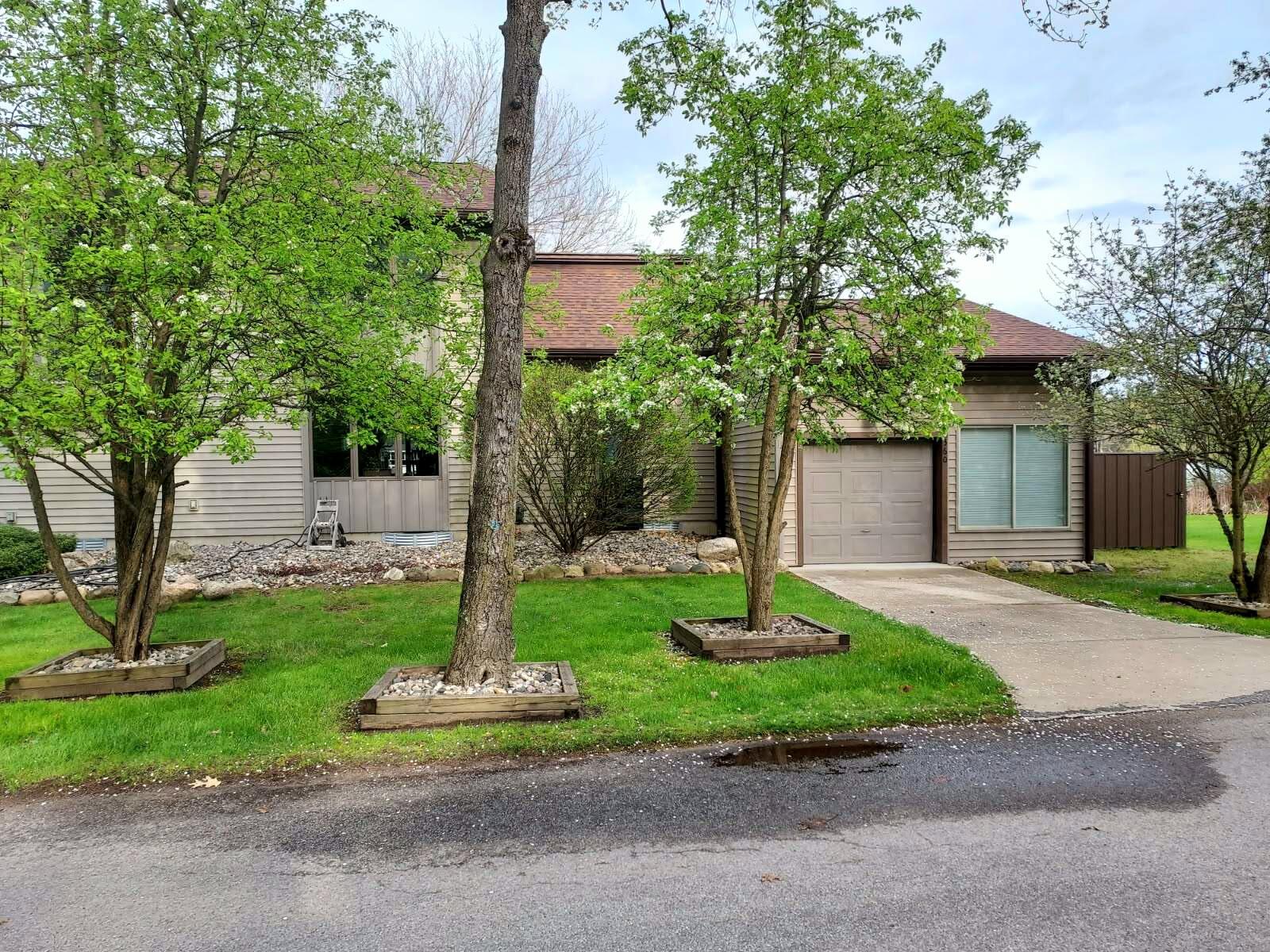 360 W Baldwin Lake Drive