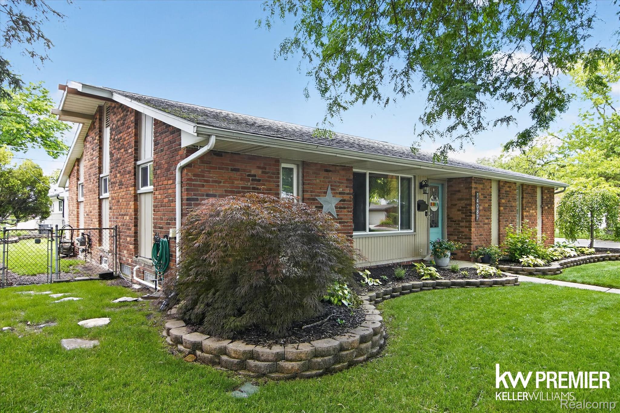 14087 Golfview Street
