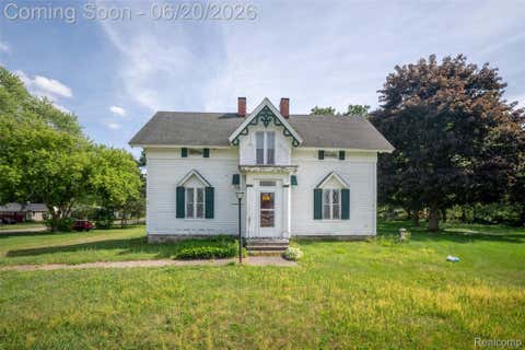 Photo of 3557 W Walton Boulevard, Waterford Charter Township, MI 48329 (MLS # 20261043583)