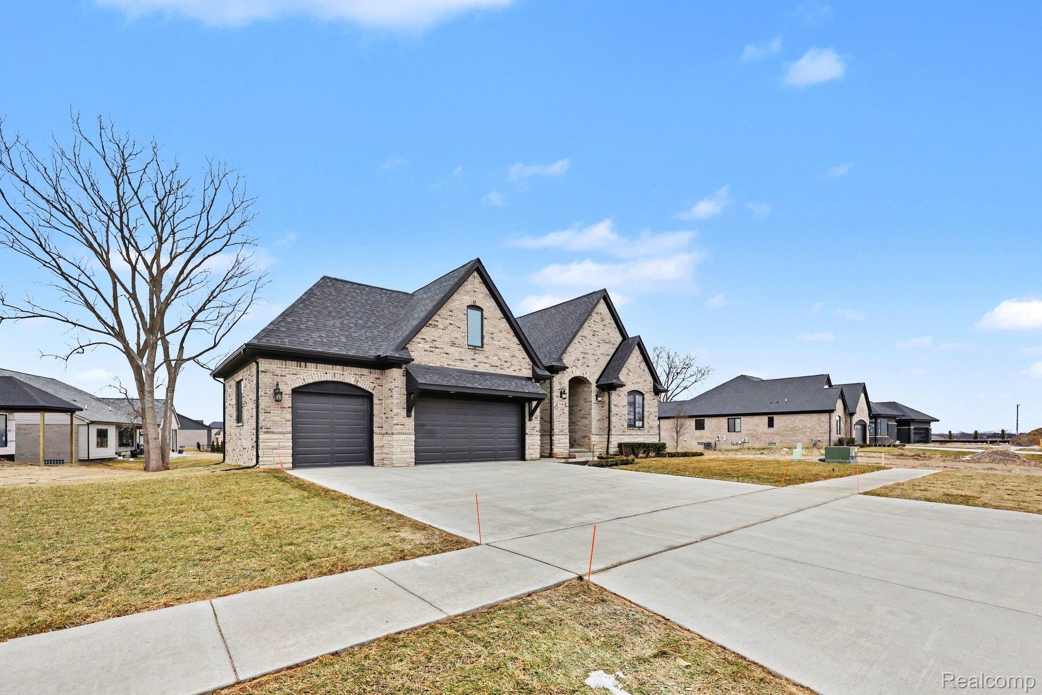 57192 Meadowridge Drive