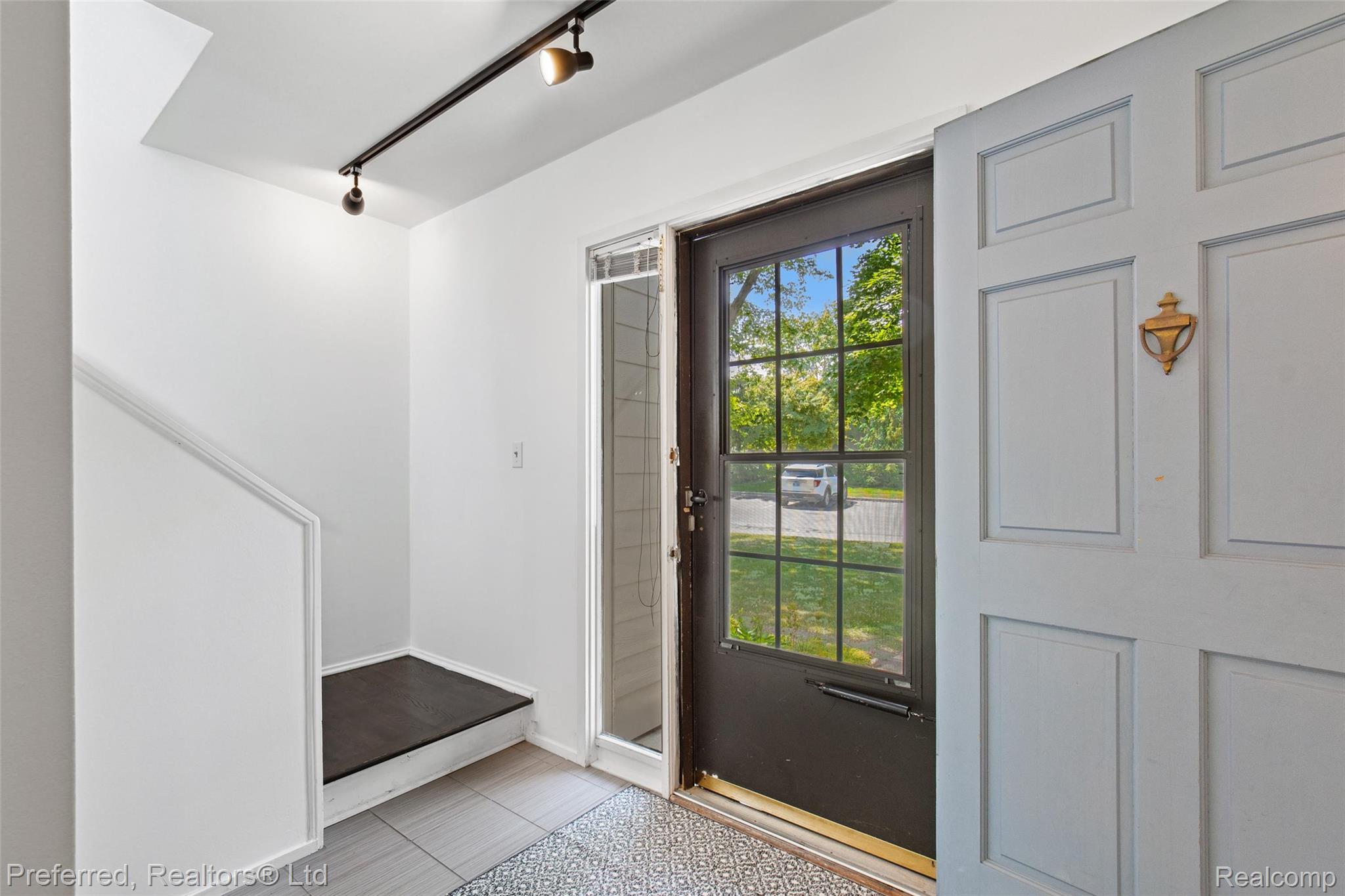 3131 Lakehaven Drive