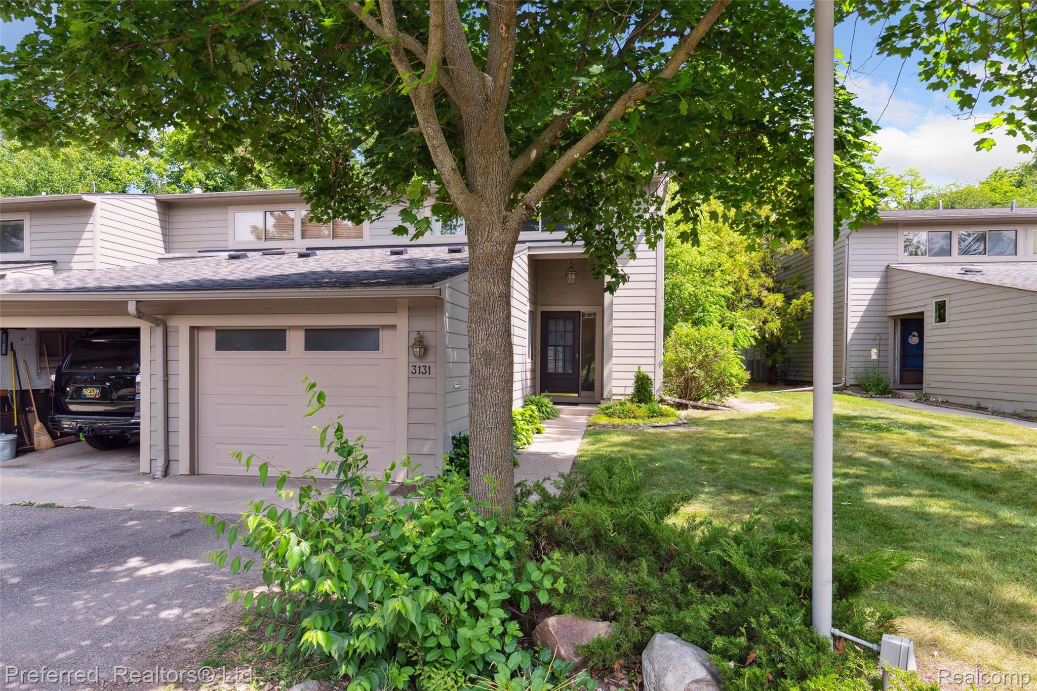 3131 Lakehaven Drive