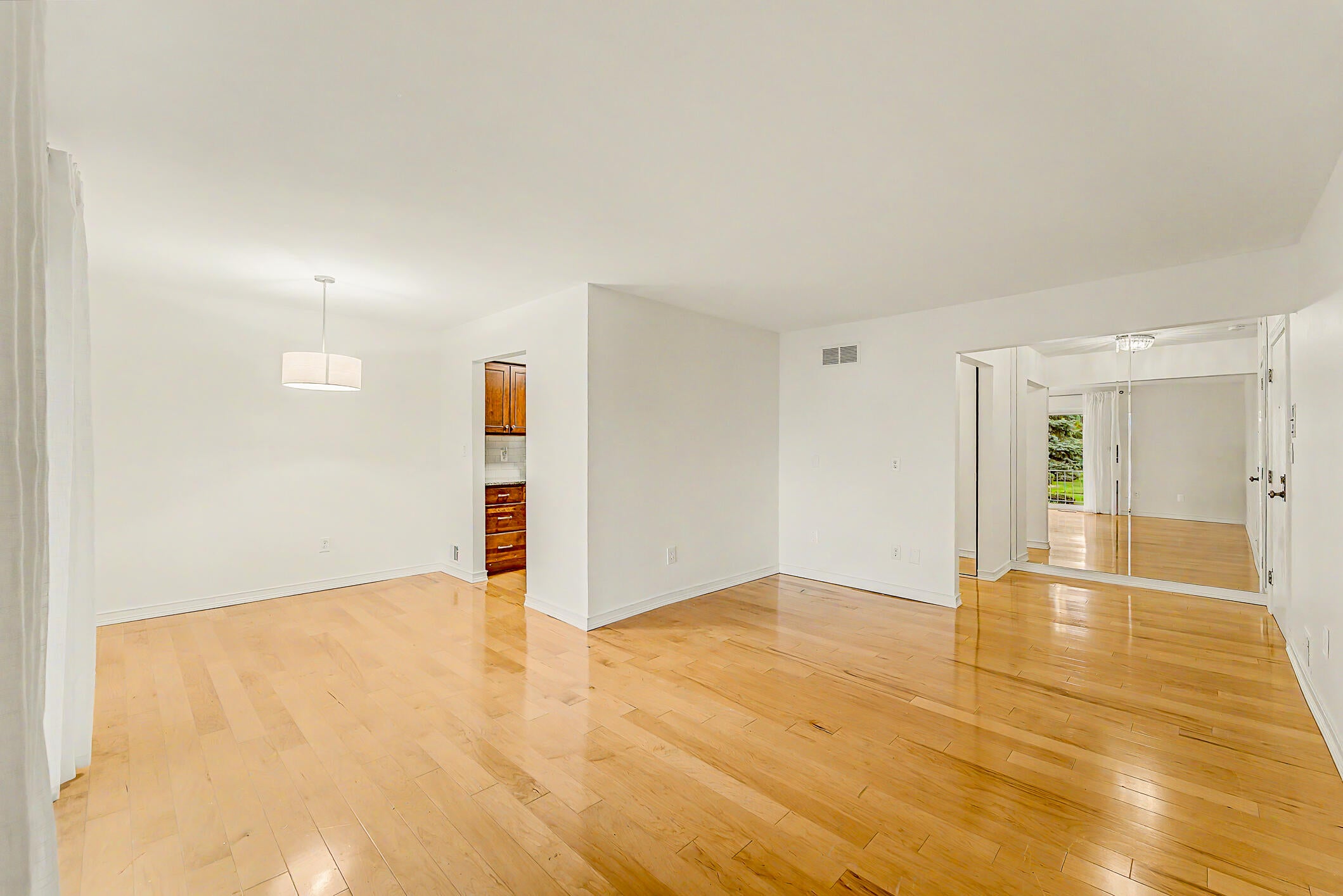 1700 Monticello Street 3