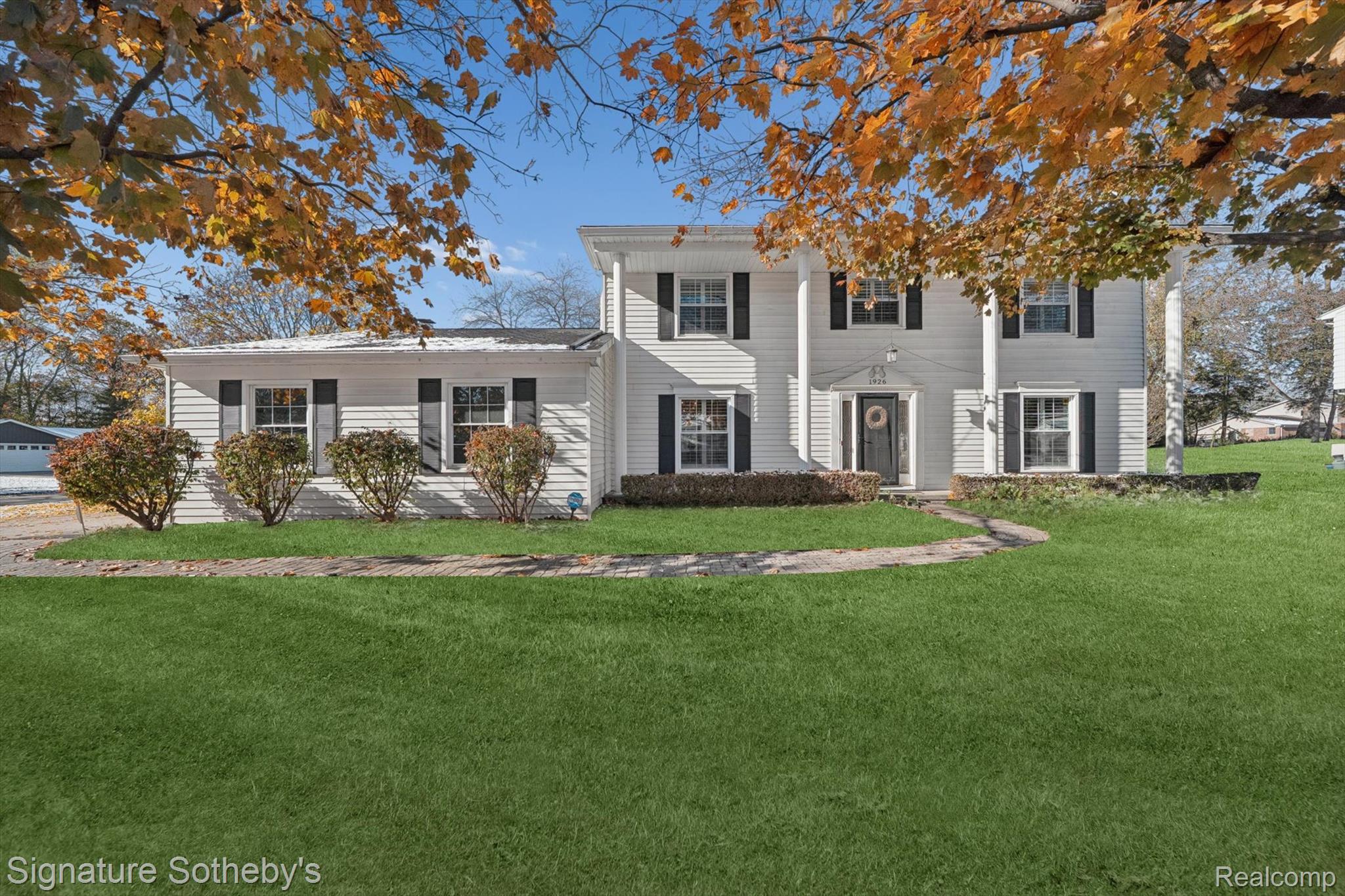 1926 Hickory Bark Lane