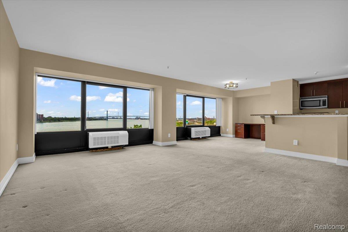 Detroit City, Michigan 48226, United States, 2 Bedrooms Bedrooms, ,2 BathroomsBathrooms,Residential,Active,208109