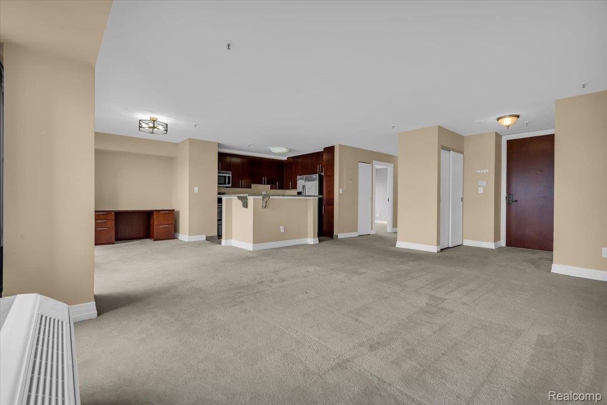 Detroit City, Michigan 48226, United States, 2 Bedrooms Bedrooms, ,2 BathroomsBathrooms,Residential,Active,208109