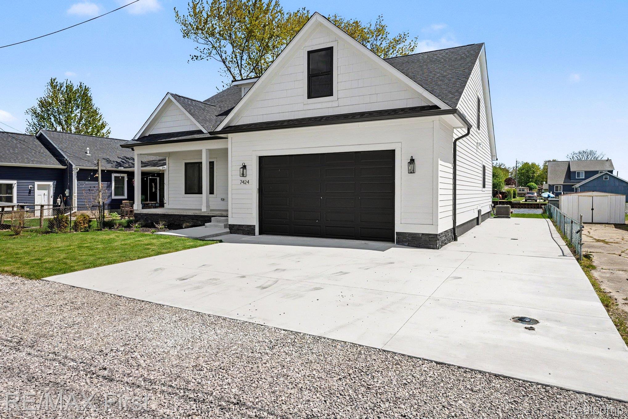 7424 DYKE ROAD
