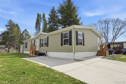 2125 Candy Lane Brighton City MI 48114