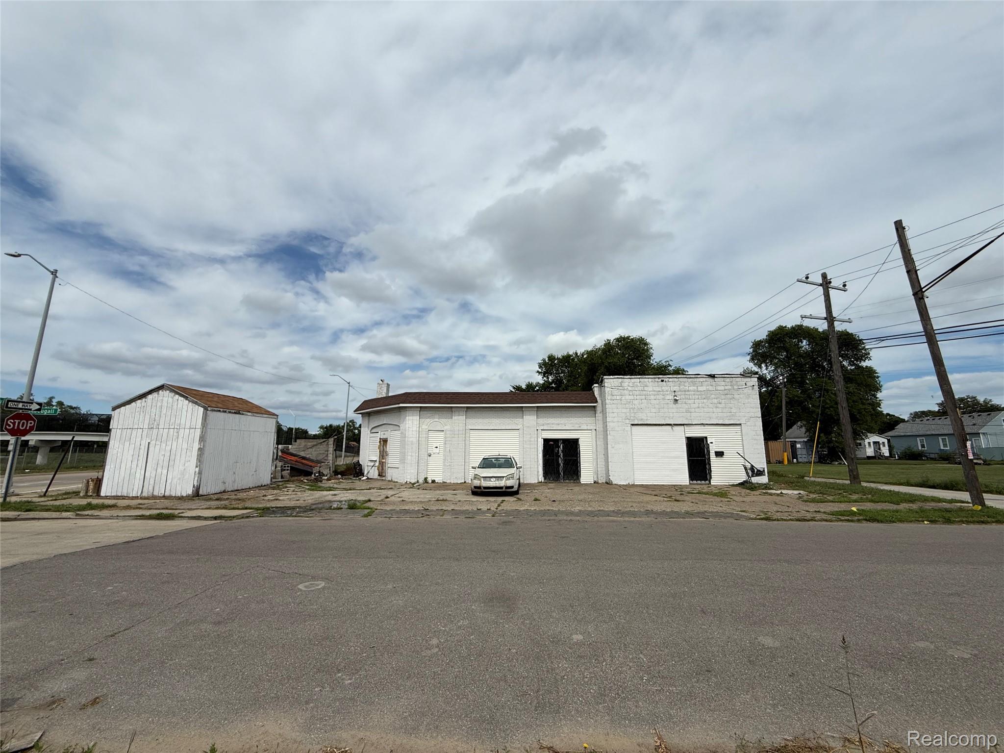 3100 E Davison Street