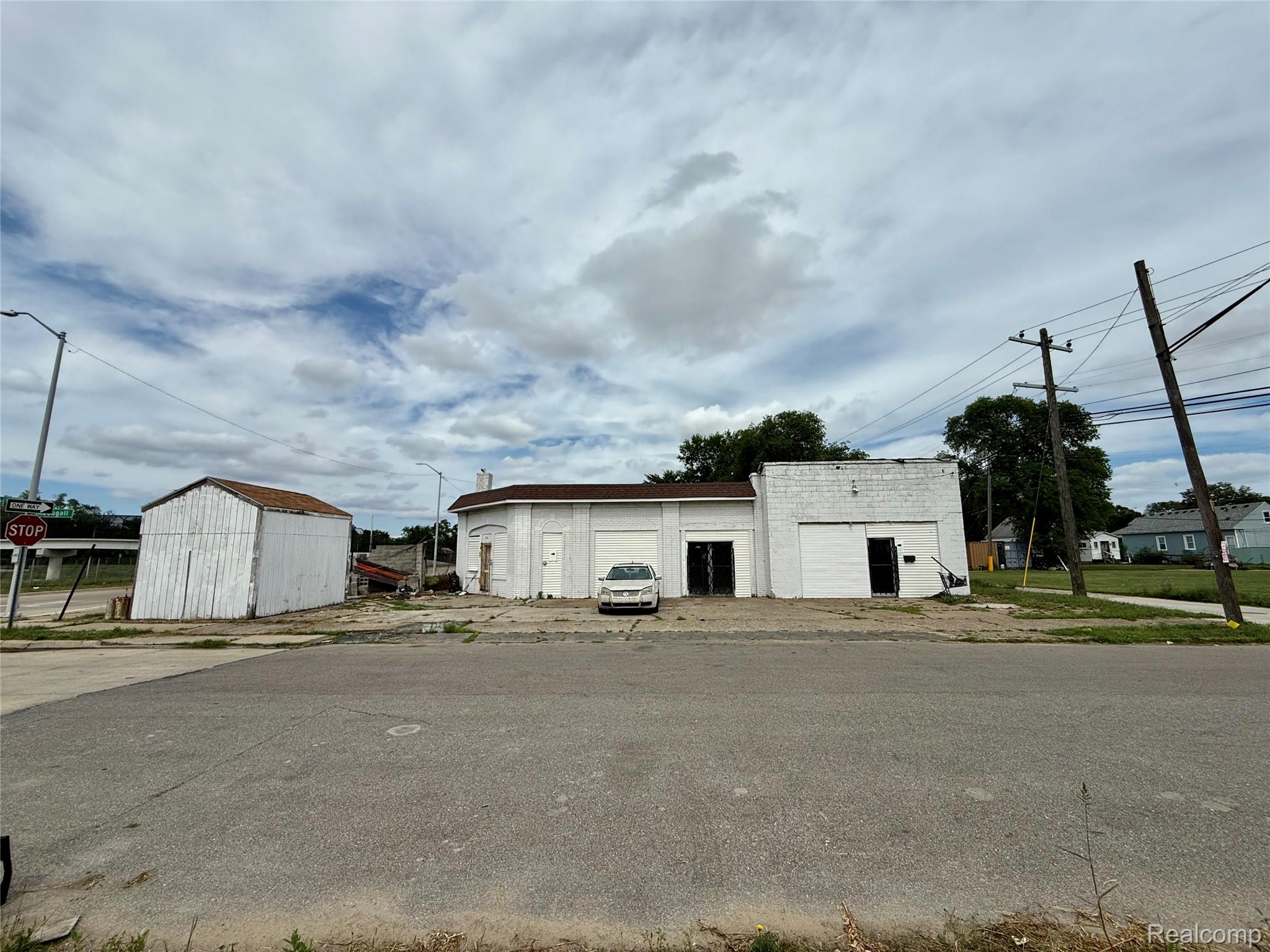 3100 E Davison Street