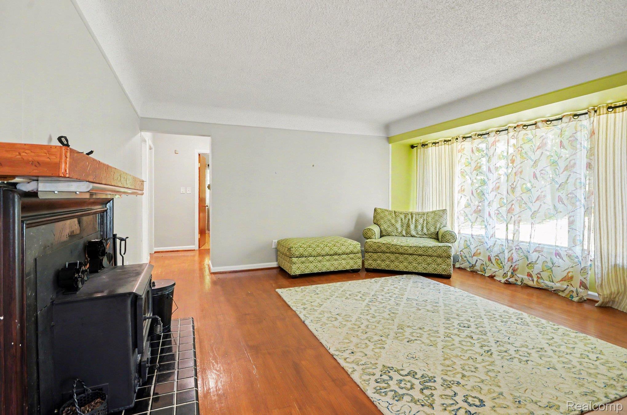 21695 Rougewood Drive