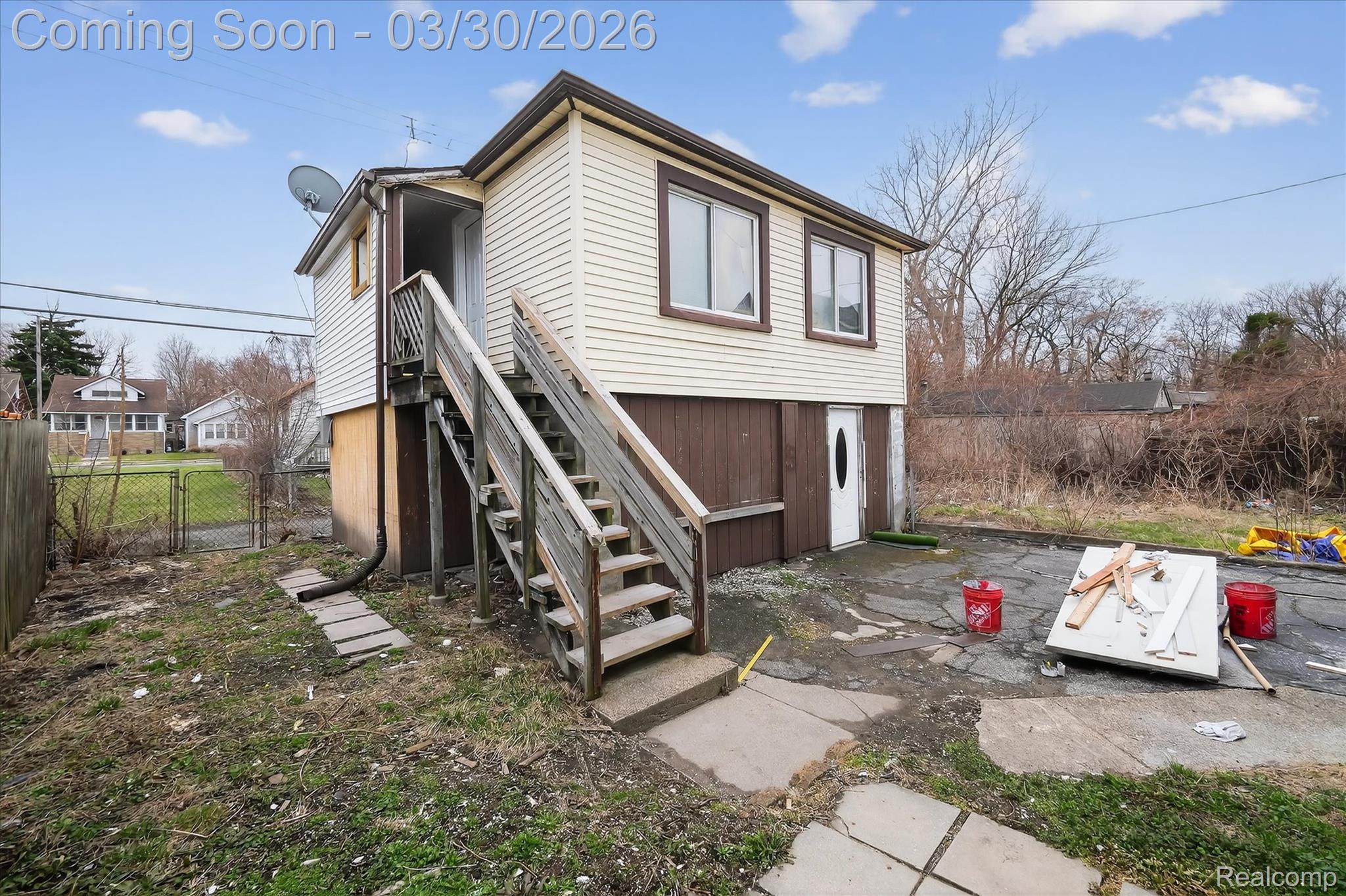 25 W Rockwood Street