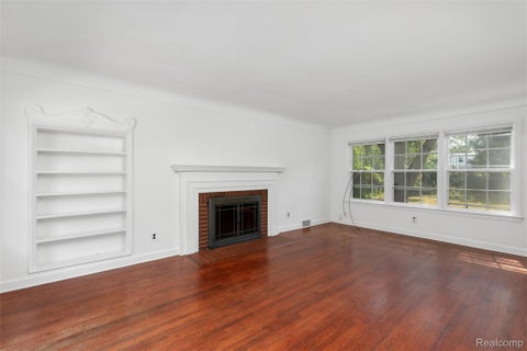Tiny photo for 18753 San Diego Boulevard, Lathrup Village City, MI 48076 (MLS # 20261073607)