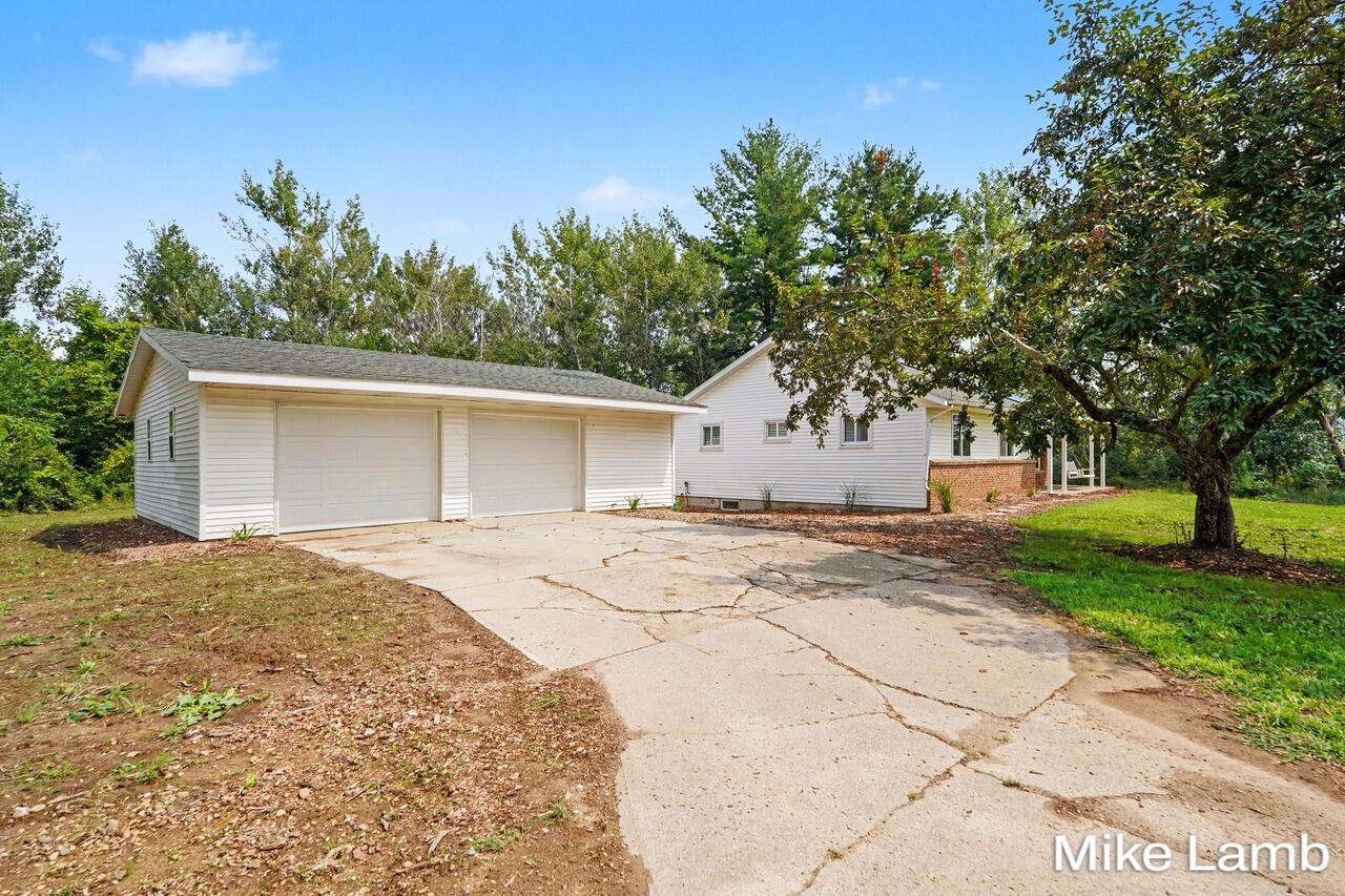 17646 Hall Road