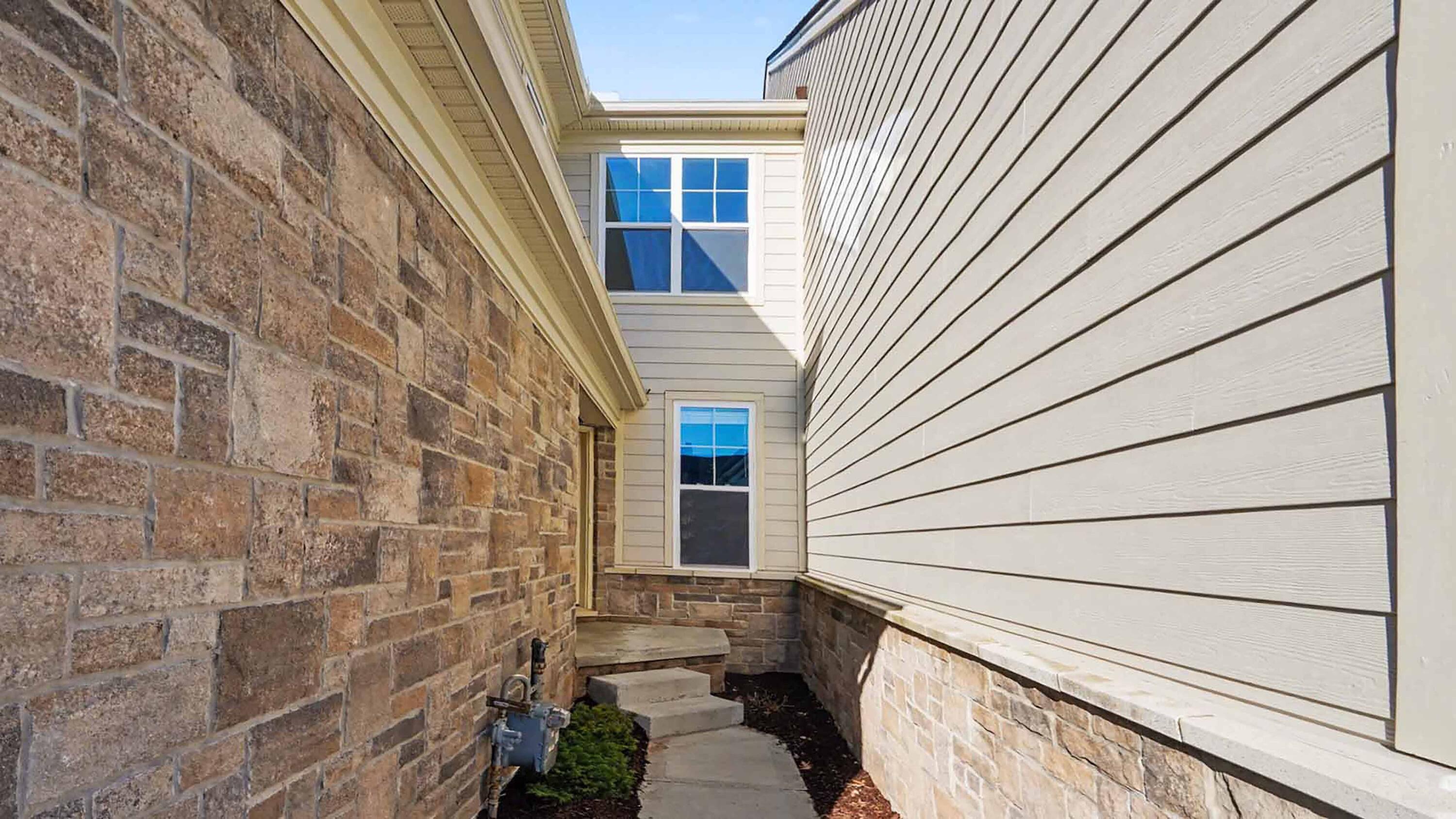 3084 N Spurway Drive