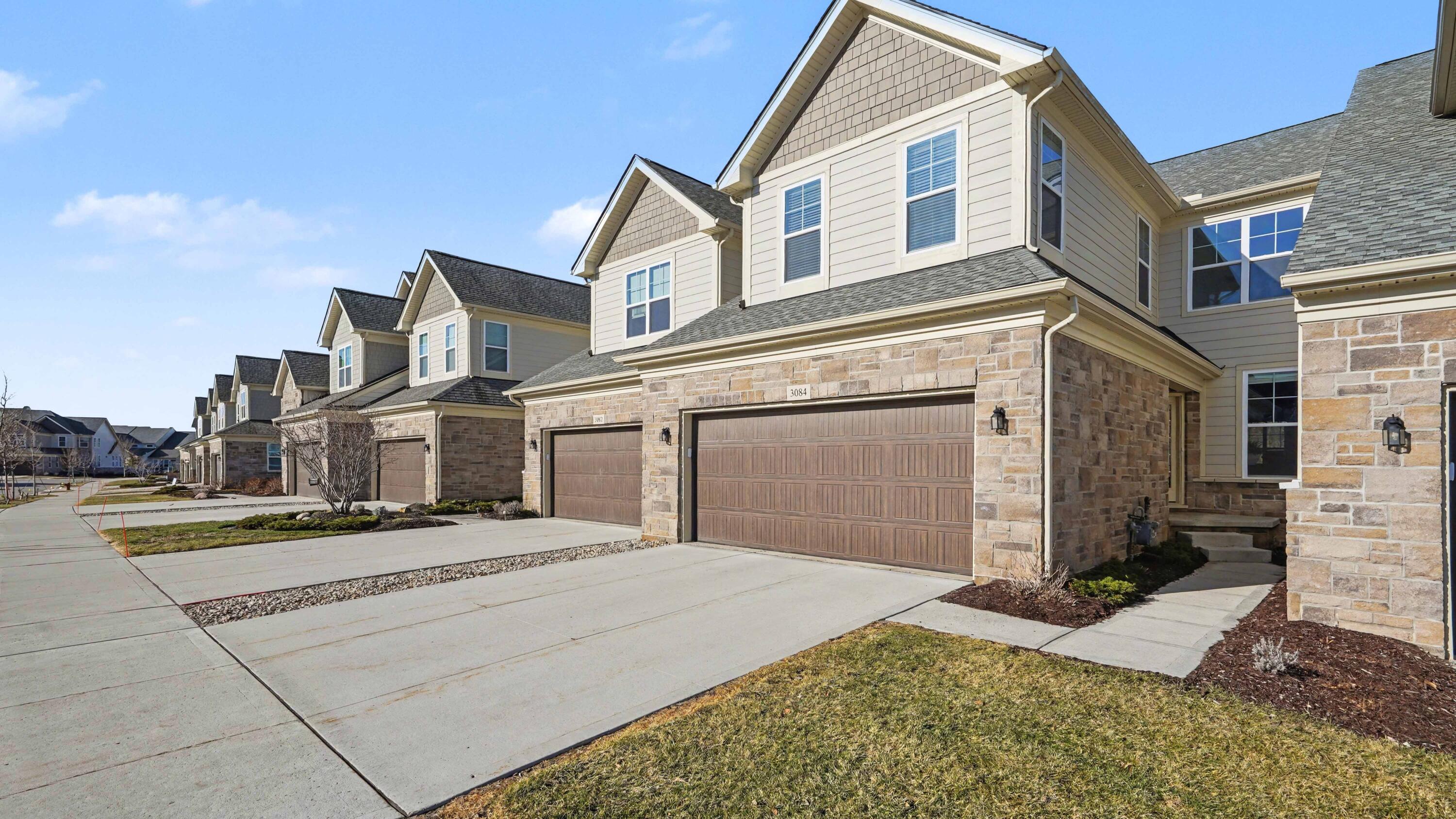 3084 N Spurway Drive