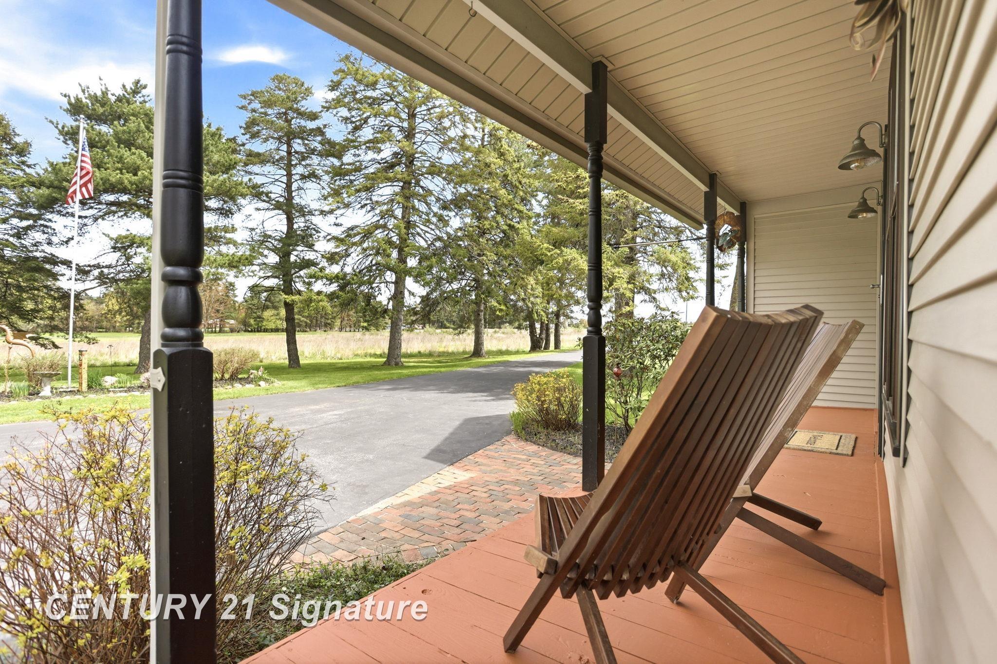 4815 N Hemlock Road