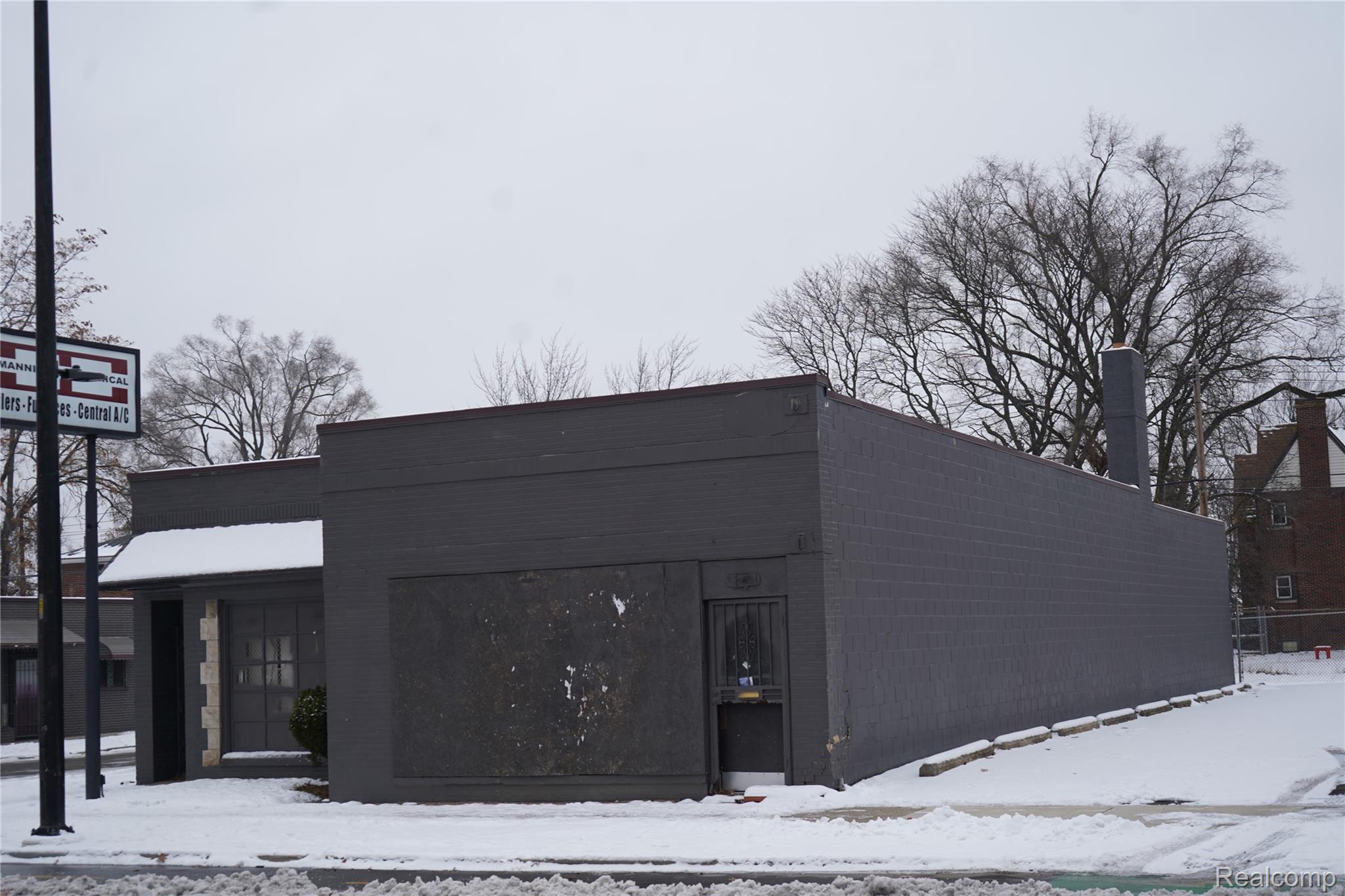 8744 W MCNICHOLS Road N