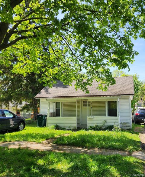 528 S FAIRVIEW Avenue Lansing City MI 48912