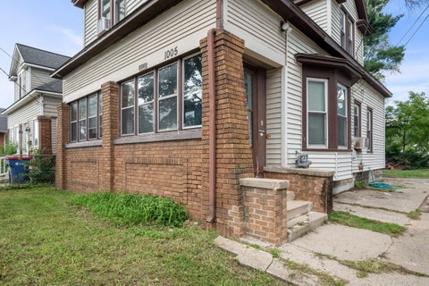 Tiny photo for 1005 Adams Street SE, Grand Rapids City, MI 49507 (MLS # 65026045874)