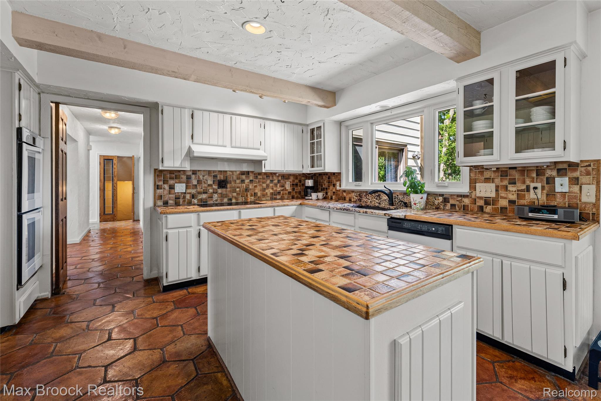 2525 Crofton Court