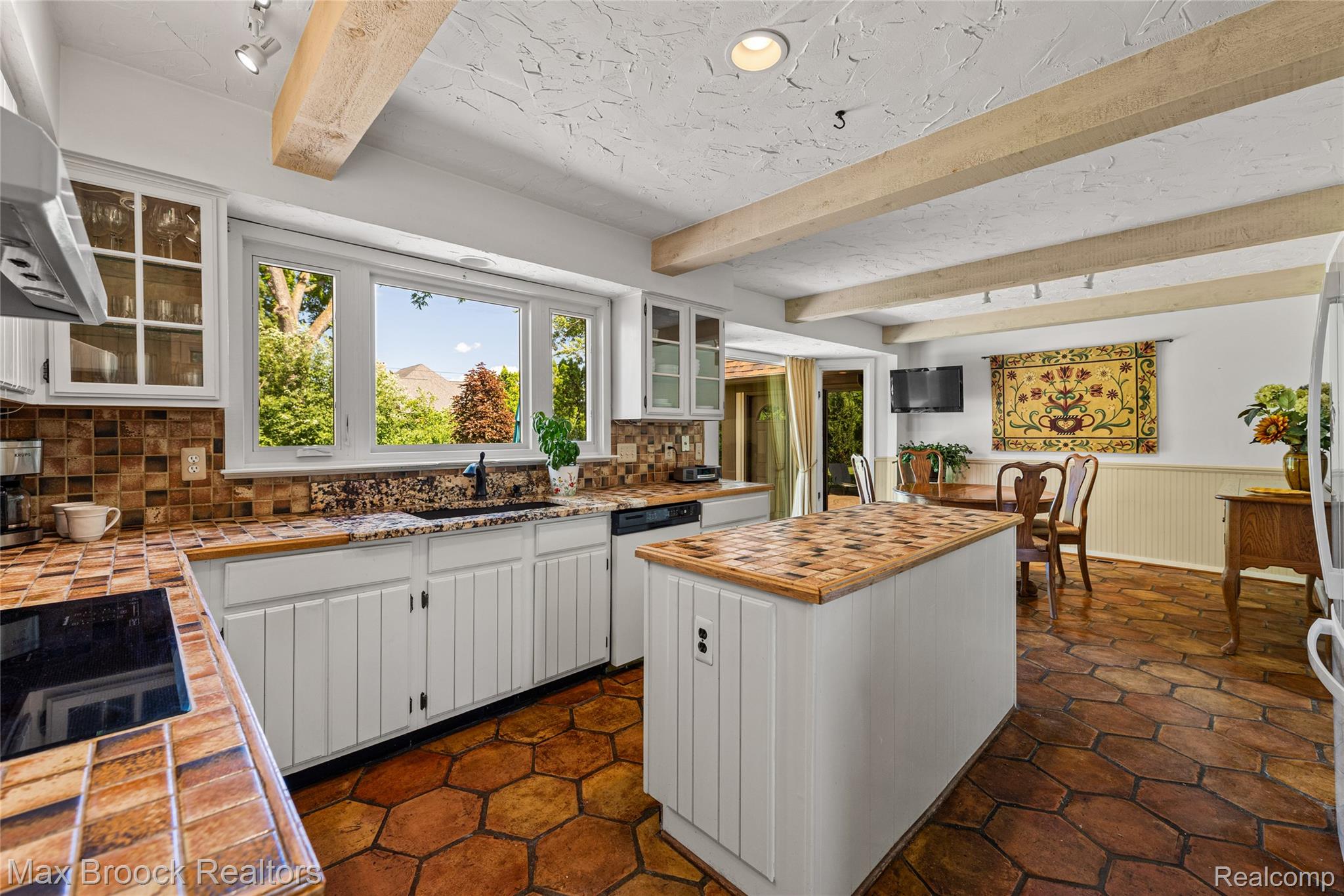 2525 Crofton Court