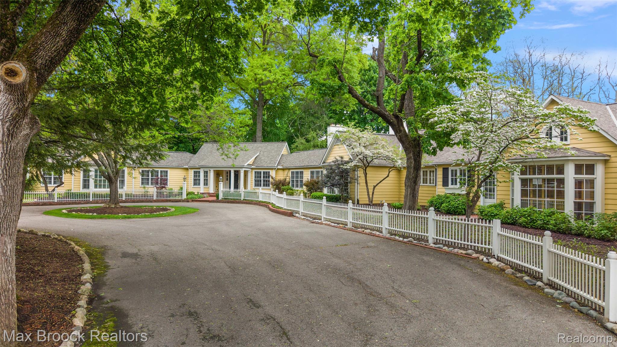 760 Lone Pine Road