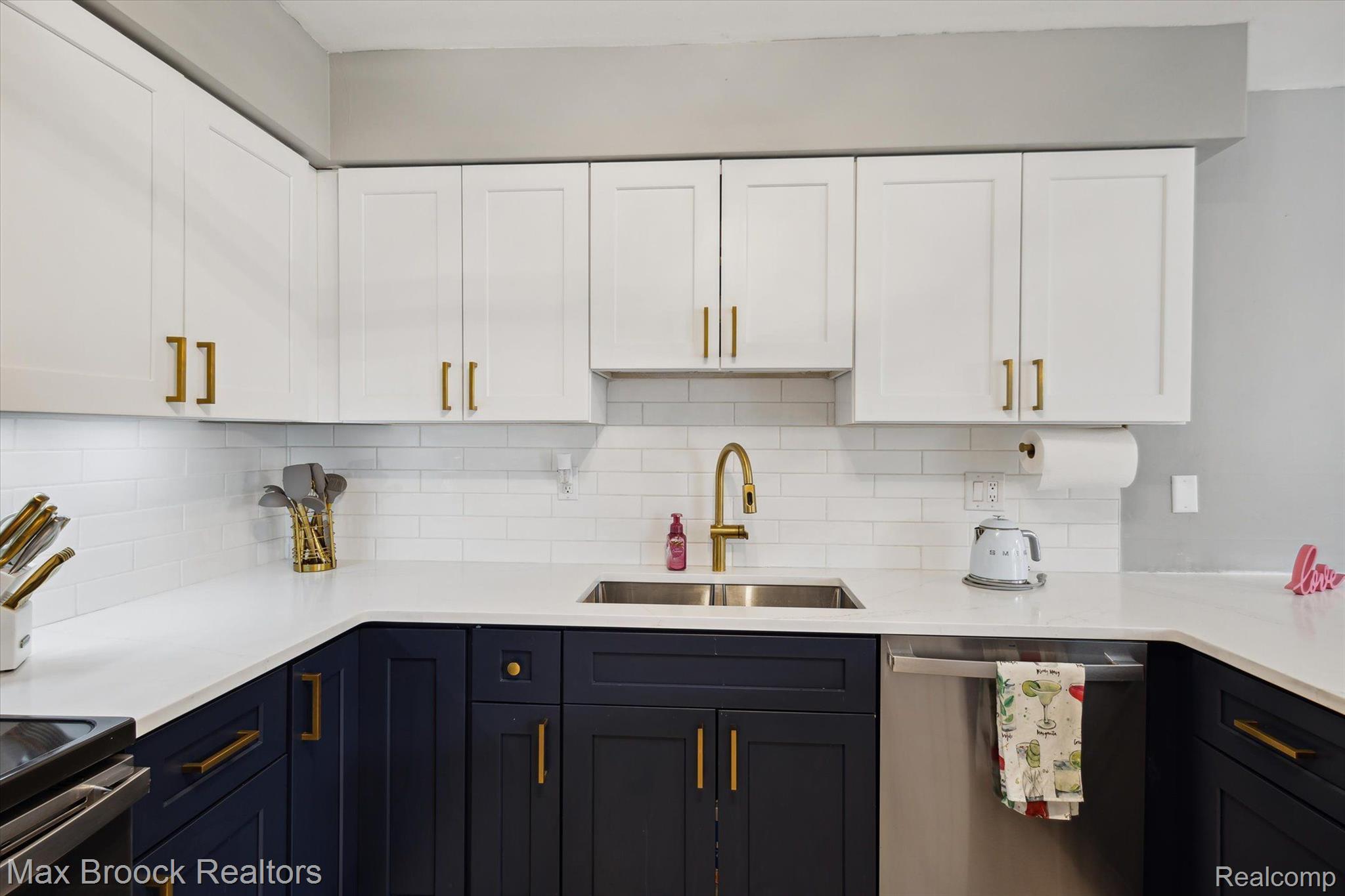 1131 Indianwood Trail