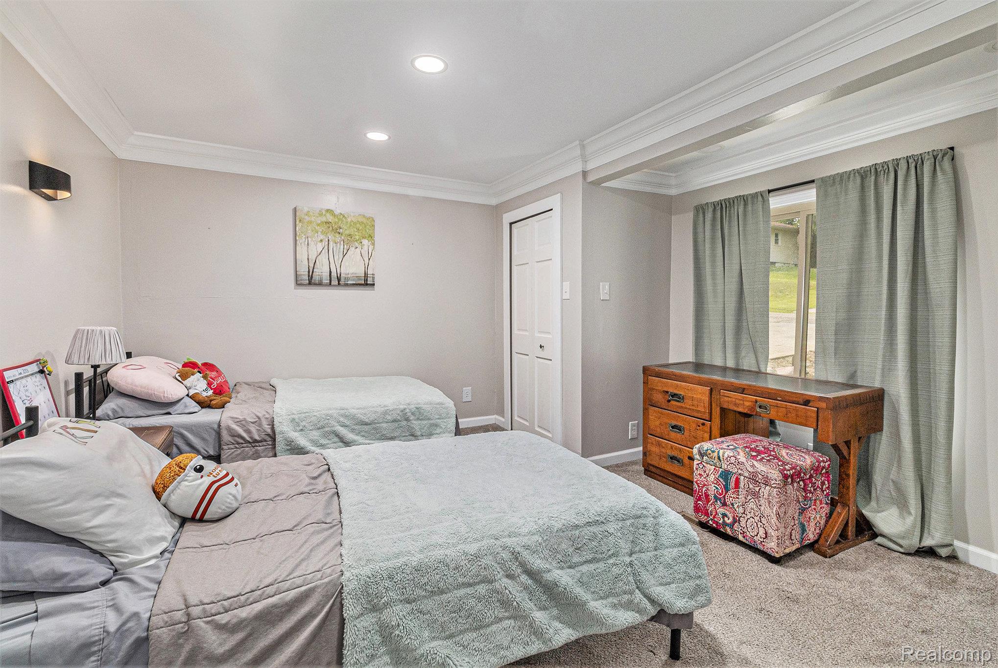 Lake Orion Village, Michigan 48362, United States, 3 Bedrooms Bedrooms, ,2 BathroomsBathrooms,Residential,Active,168373