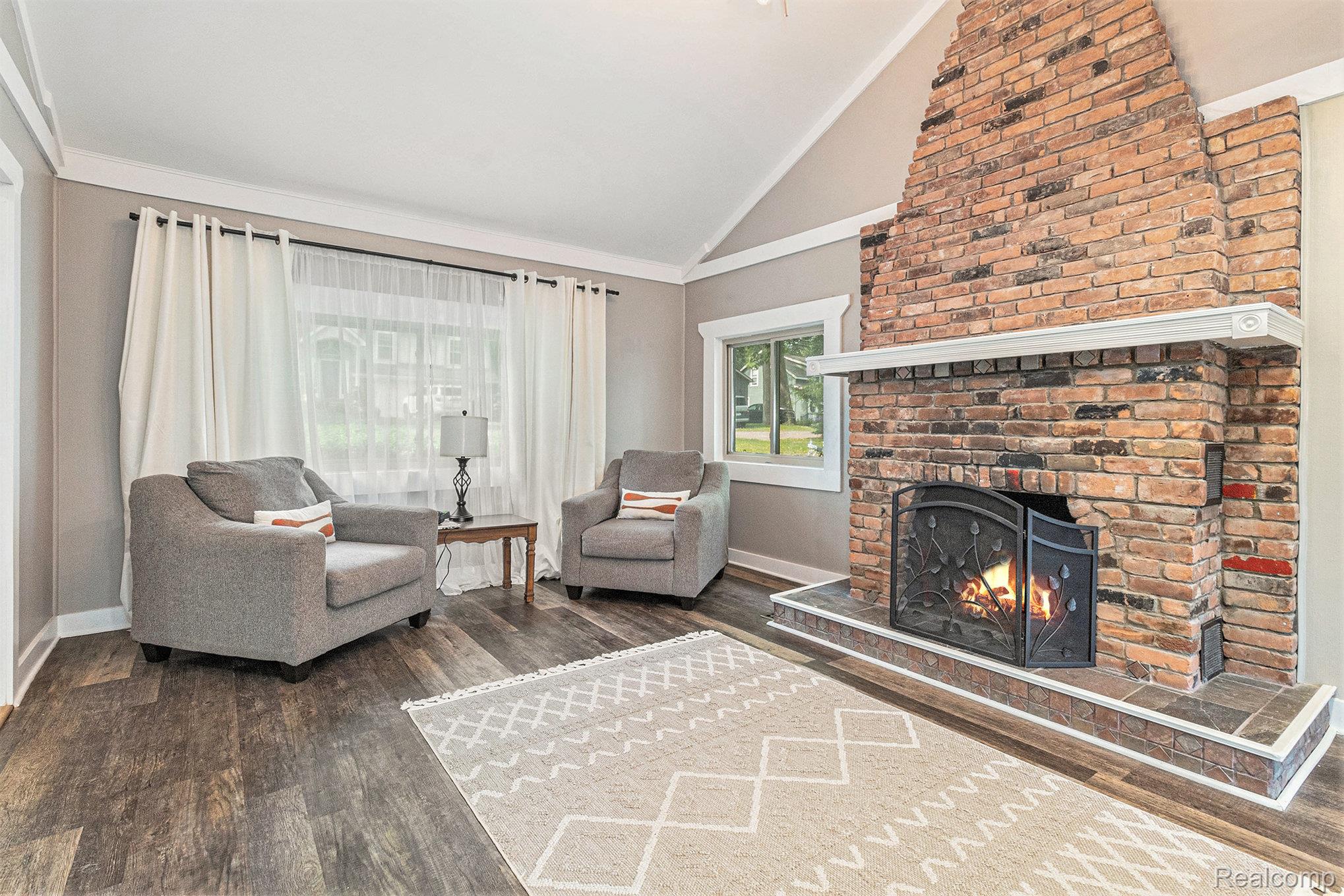 Lake Orion Village, Michigan 48362, United States, 3 Bedrooms Bedrooms, ,2 BathroomsBathrooms,Residential,Active,168373