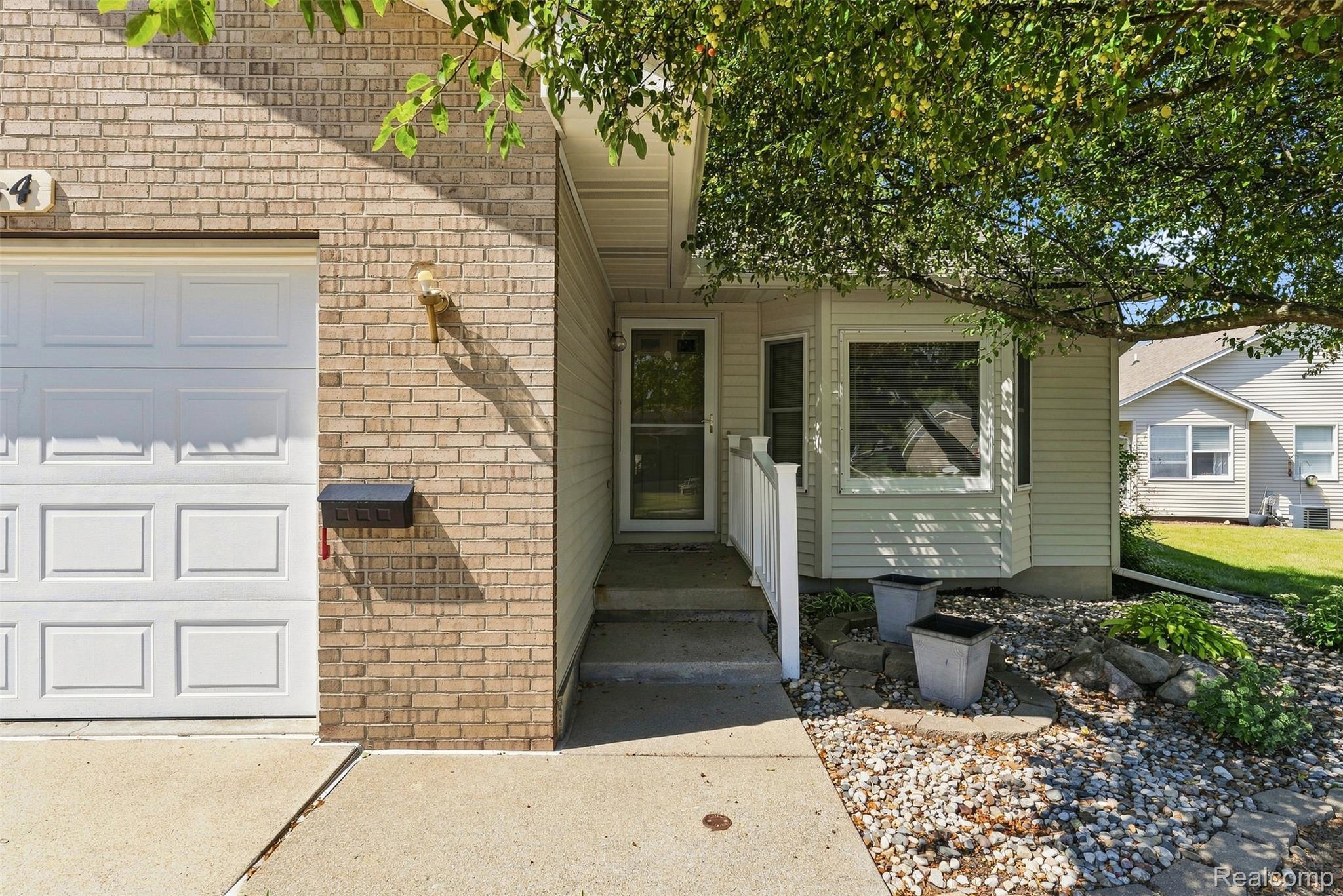 7464 Diane Court
