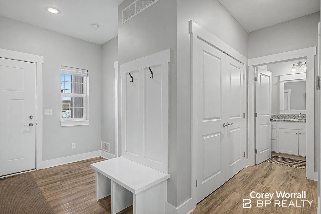 7472 Cinarcy Street 75