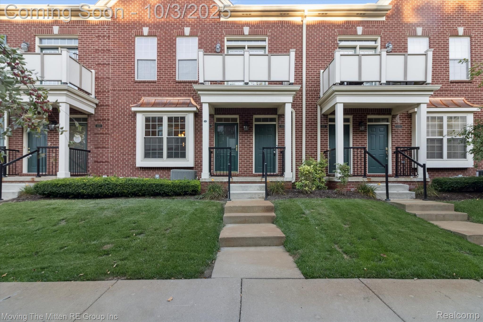 1106 Fountain View Circle