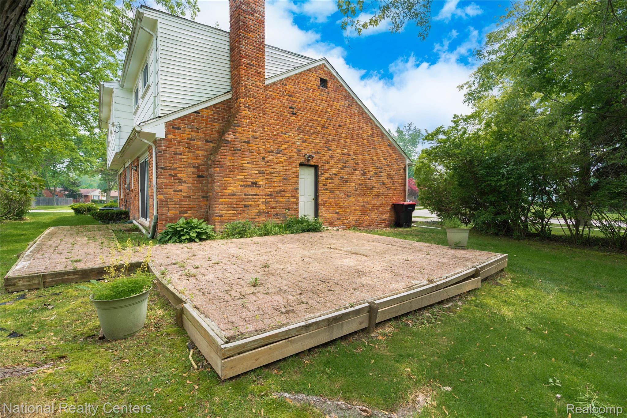 19040 GREEN SPRUCE Lane