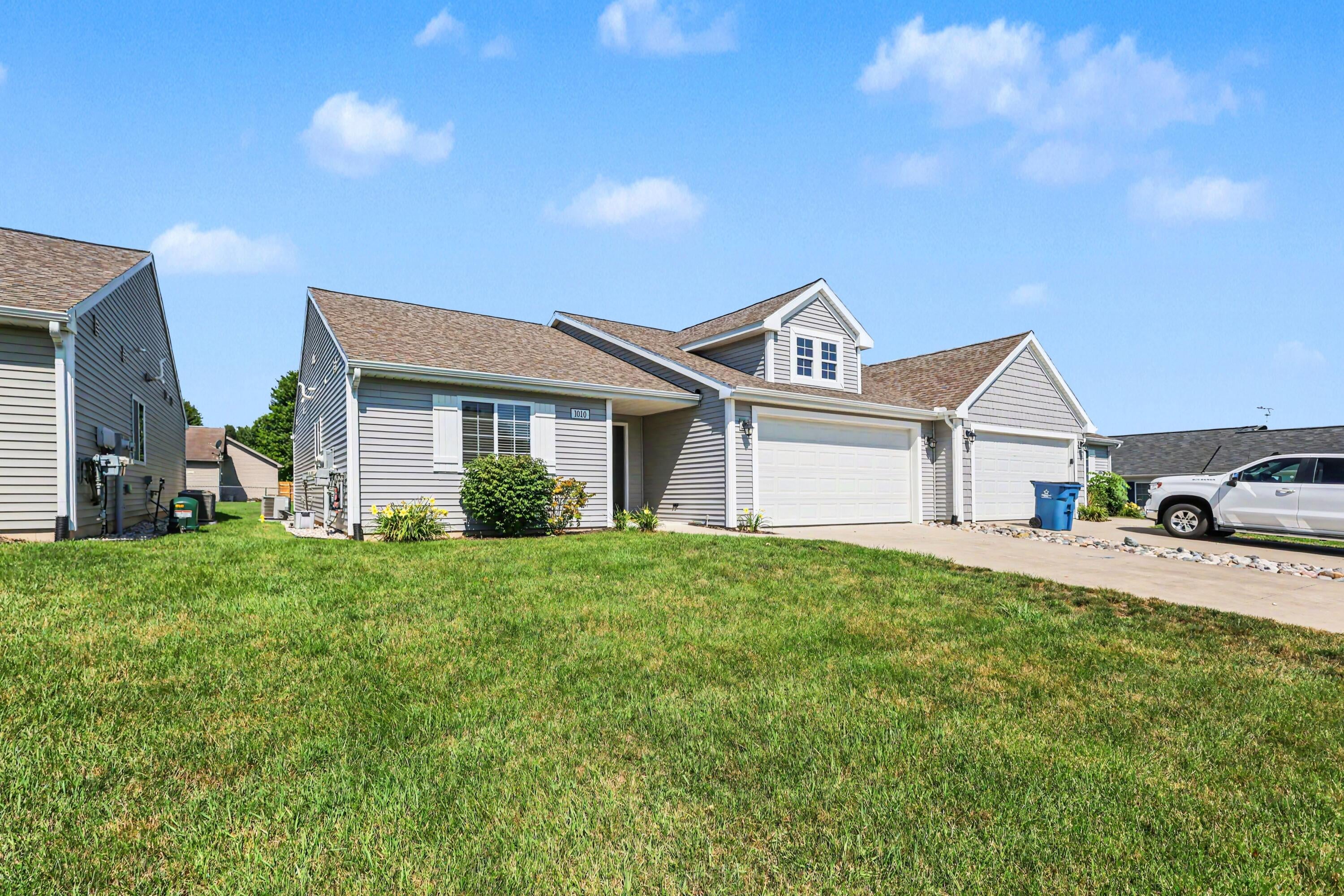 1010 W Villas Drive