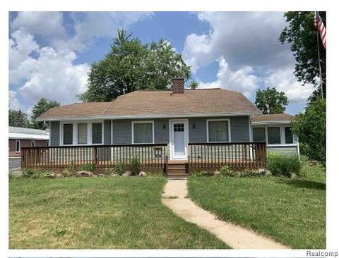 1136 Michigan Avenue Adrian City MI 49221