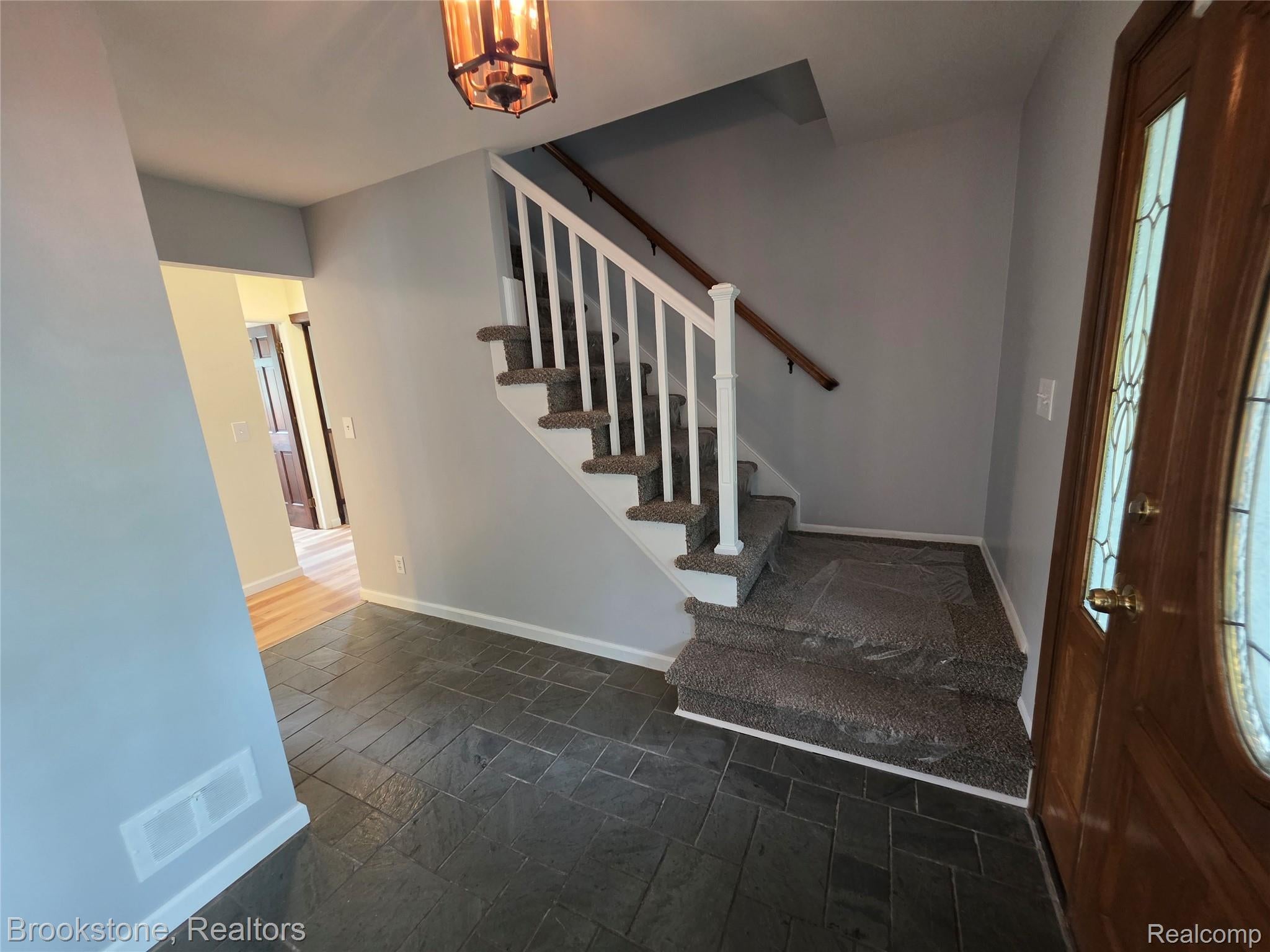 1243 Pickwick Place