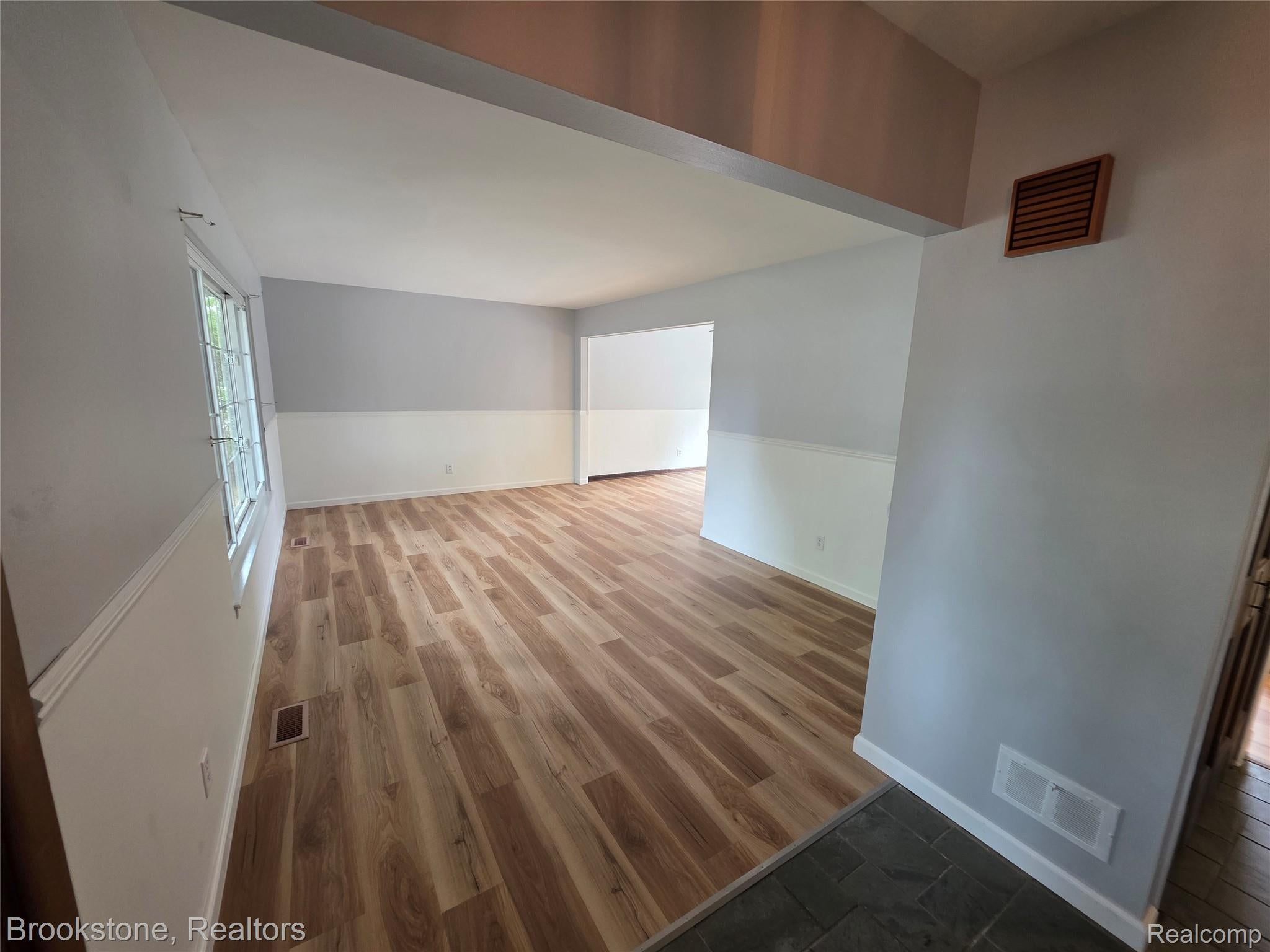 1243 Pickwick Place