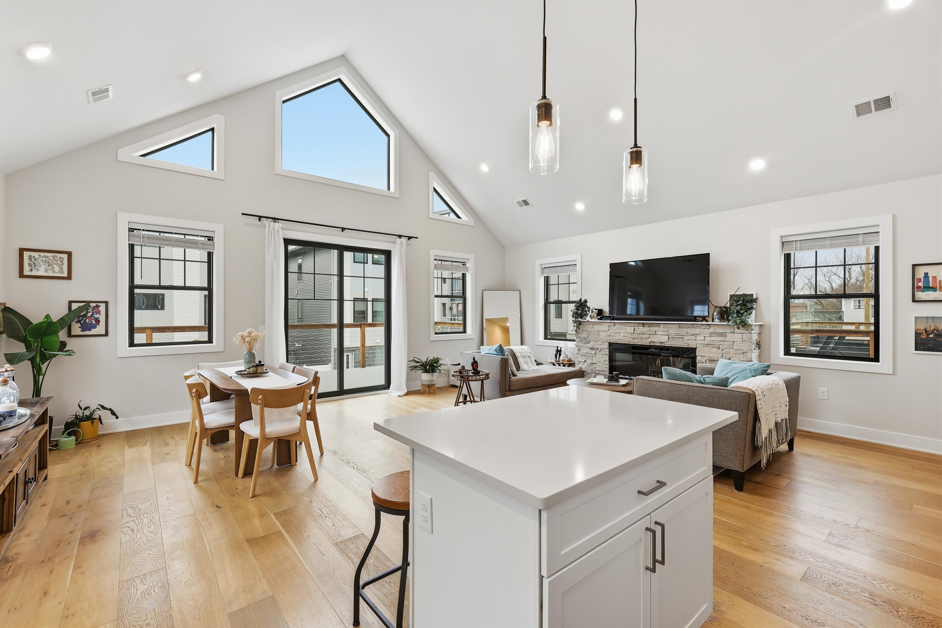 629 Fairview Avenue NE