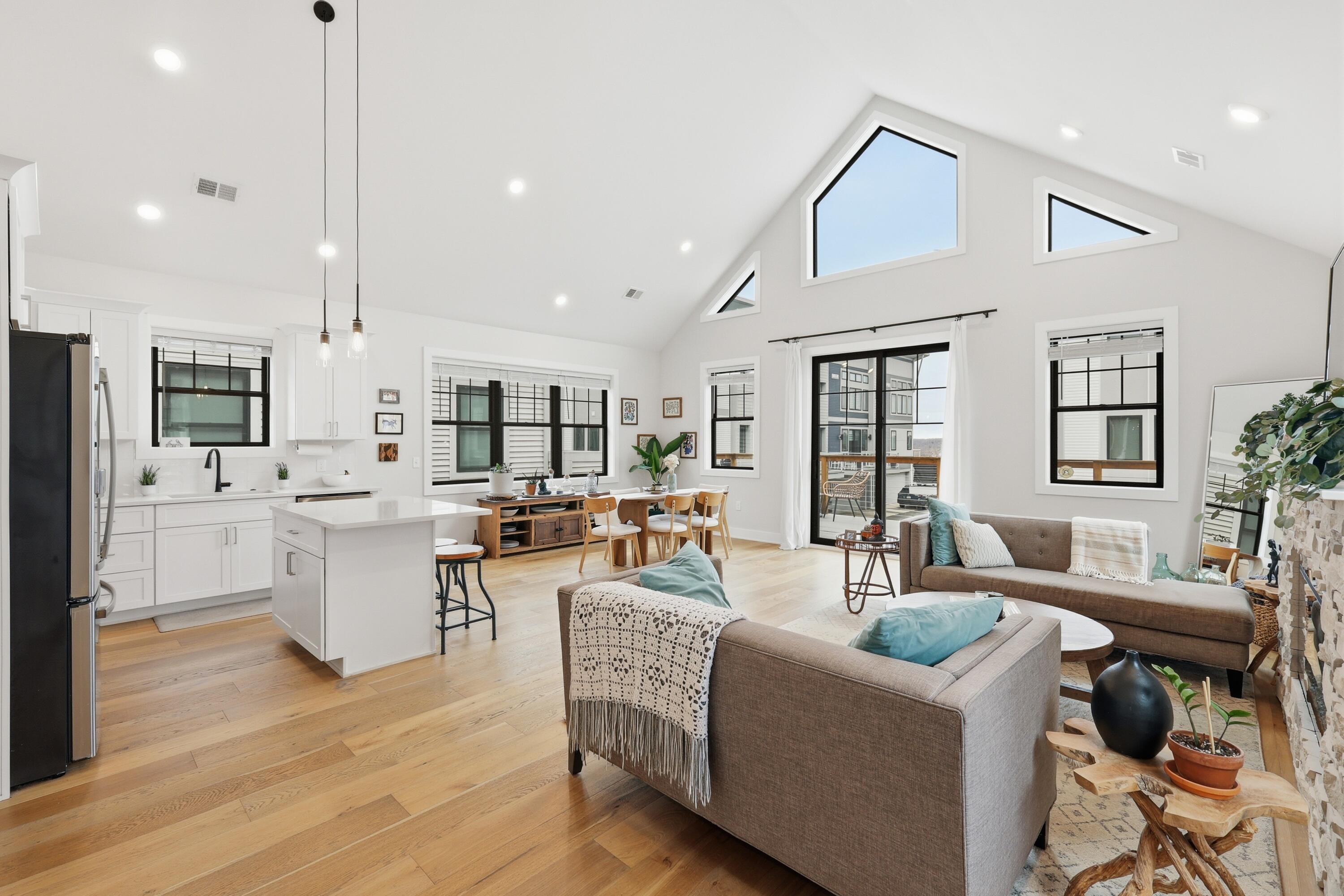 629 Fairview Avenue NE