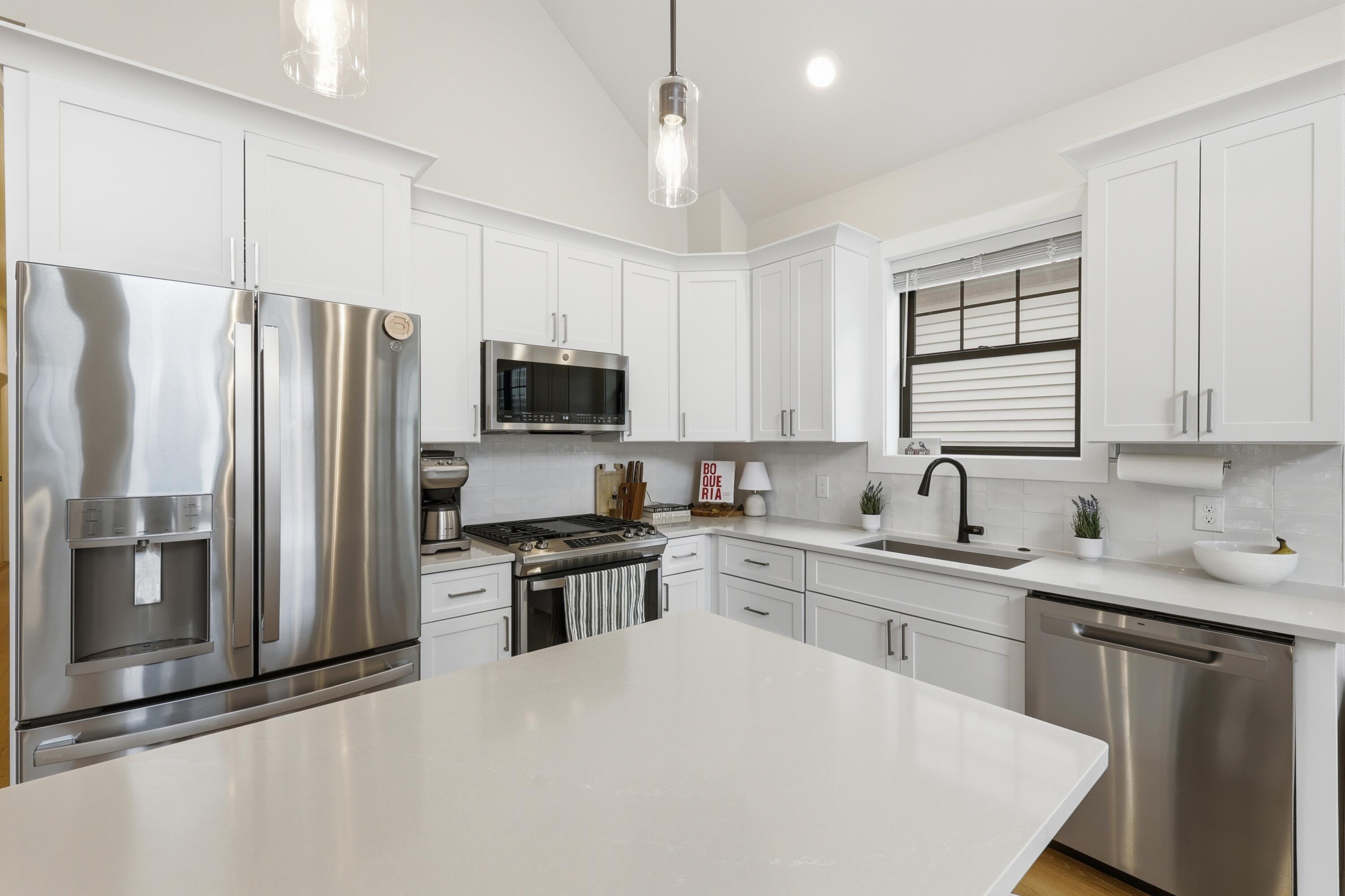 629 Fairview Avenue NE