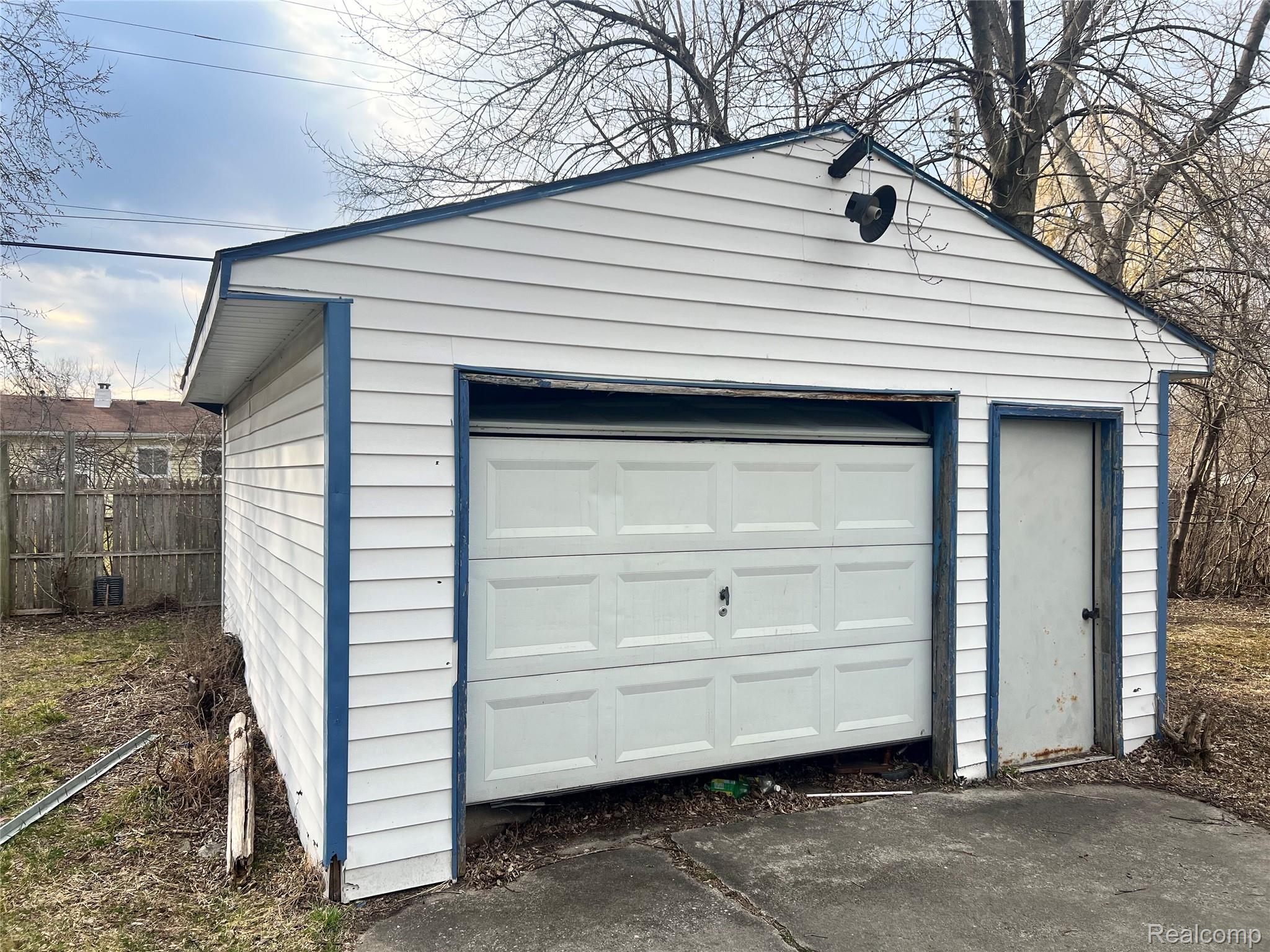 945 S 27th Street