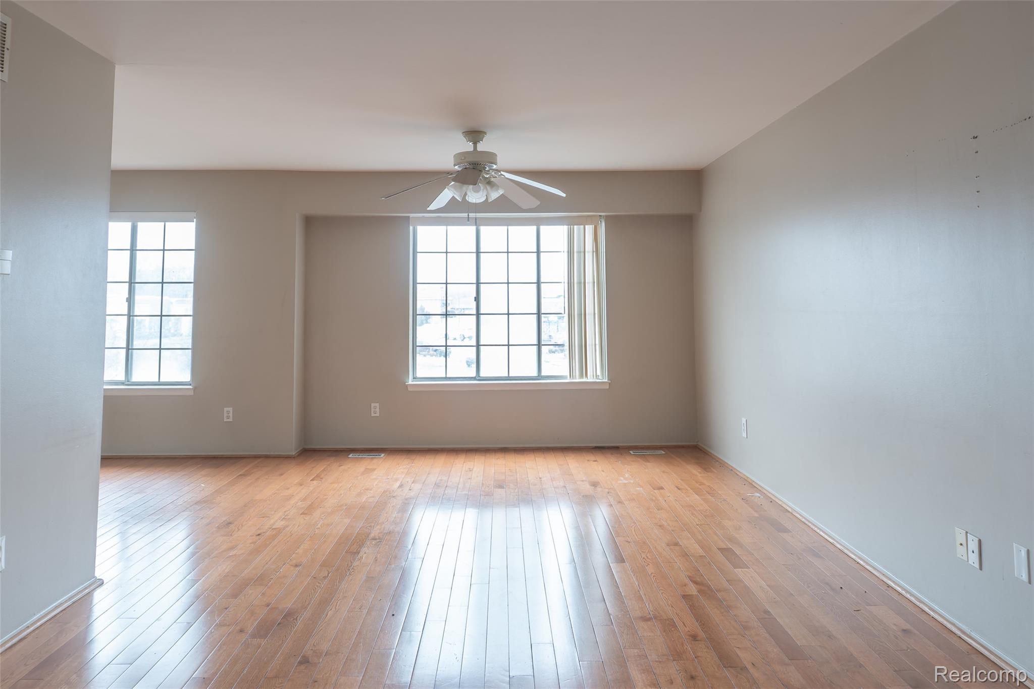 30200 Southfield Road 204