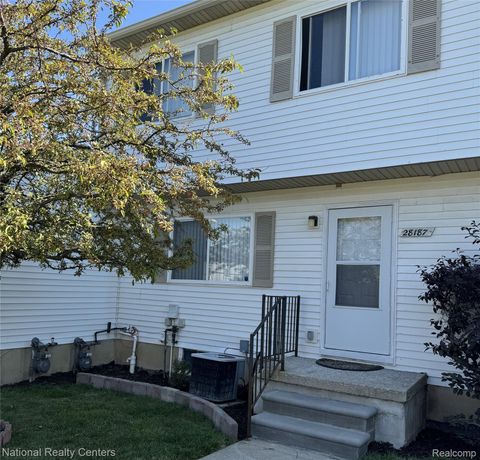 28187 Raleigh Crescent Dr Chesterfield Township MI 48051