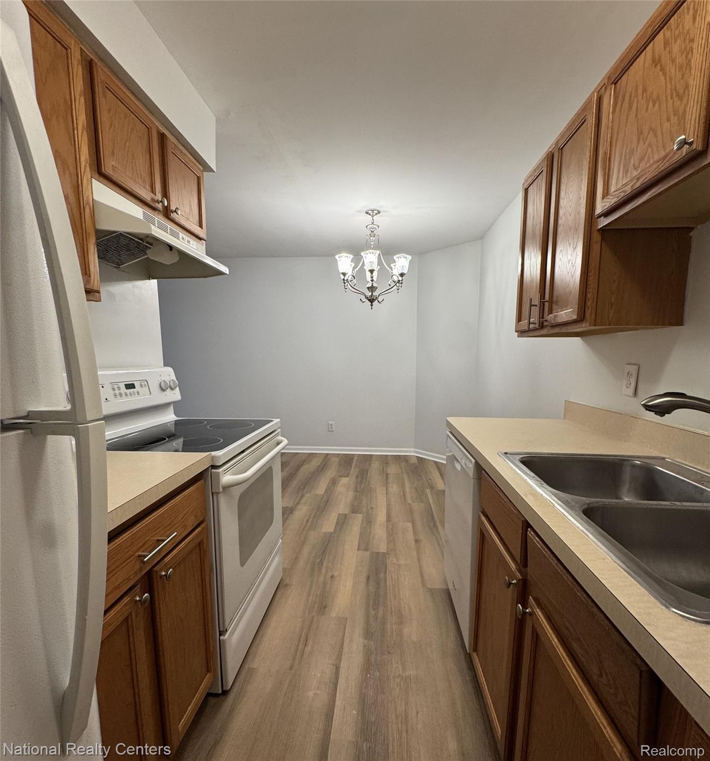 28187 Raleigh Crescent Dr