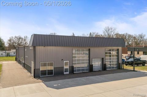 Photo of 588 S Lapeer Road, Oxford Charter Township, MI 48371 (MLS # 20261022644)