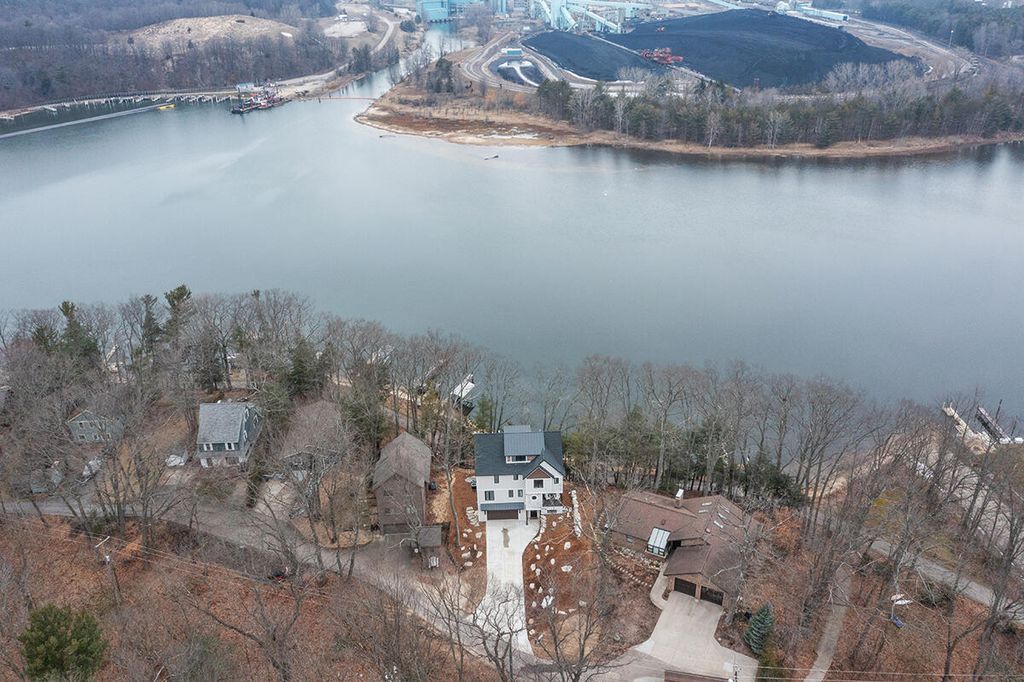 listing image 89
