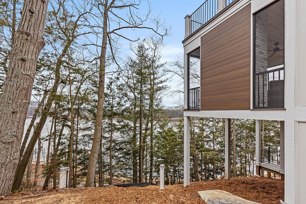 listing image 82