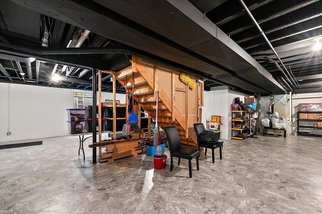 listing image 80
