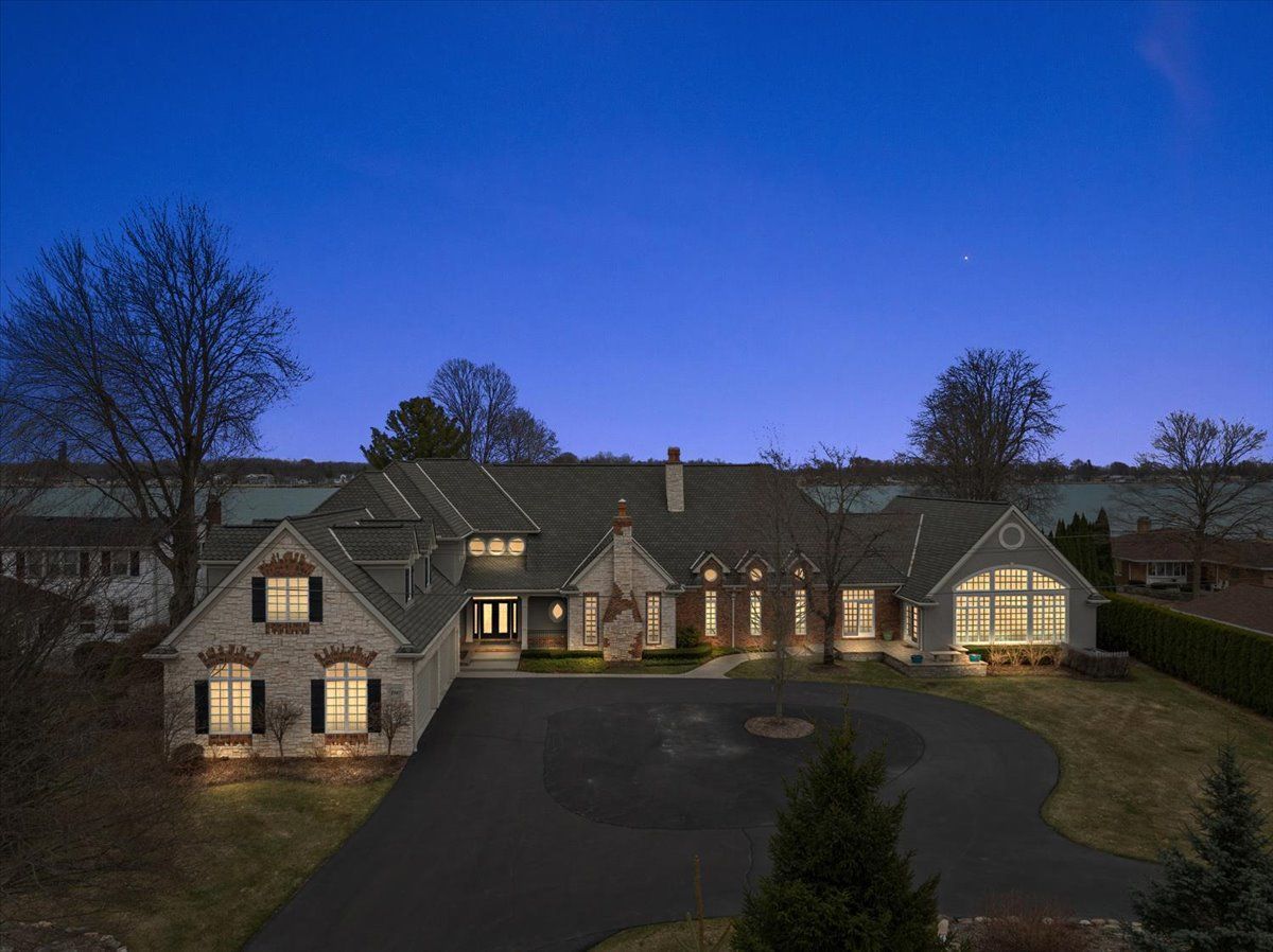 8147 RIVER Road